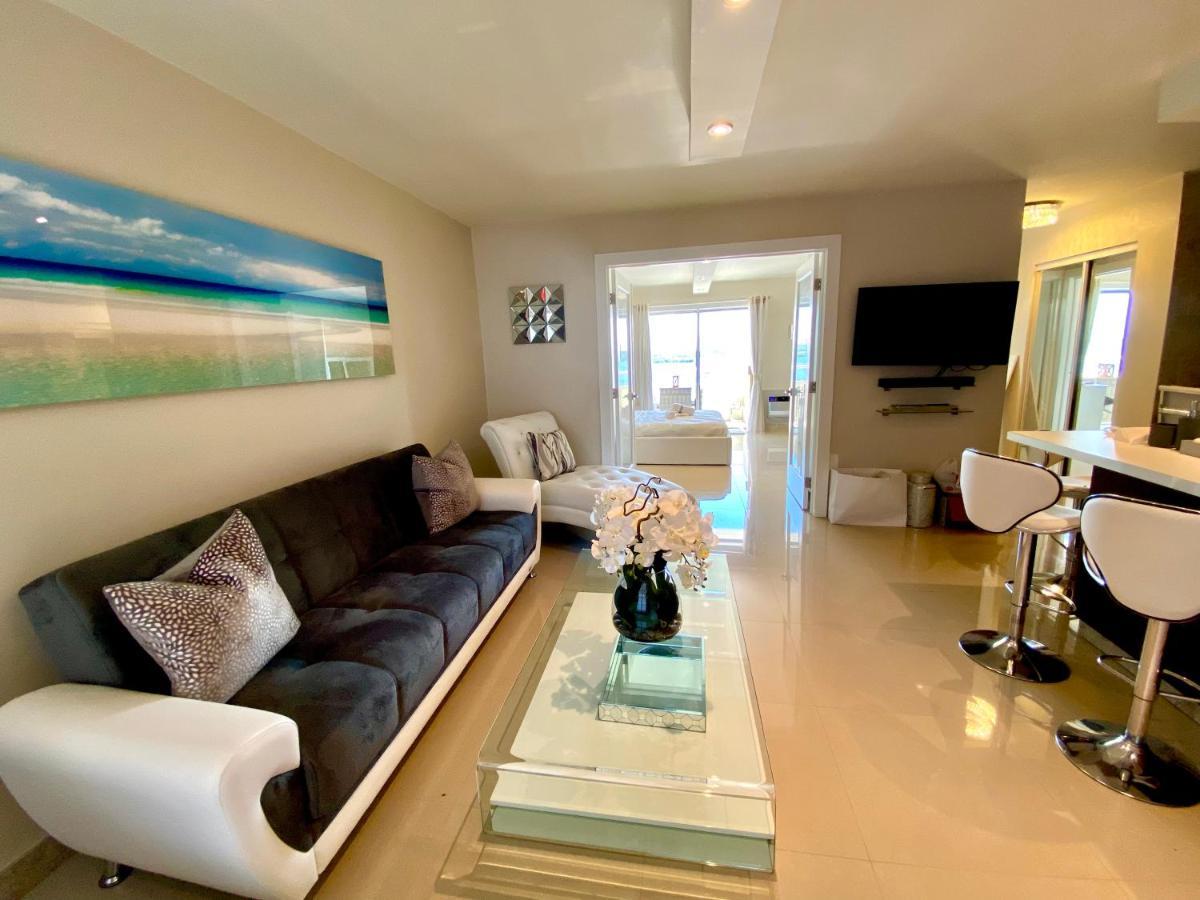 Premium Modern Waterfront Apartment With Miami Skyline View On The Bay 5 Mins Drive To Miami Beach With Free Parking Екстер'єр фото