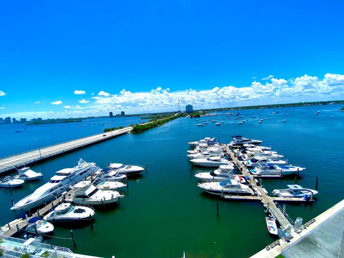 Premium Modern Waterfront Apartment With Miami Skyline View On The Bay 5 Mins Drive To Miami Beach With Free Parking Екстер'єр фото