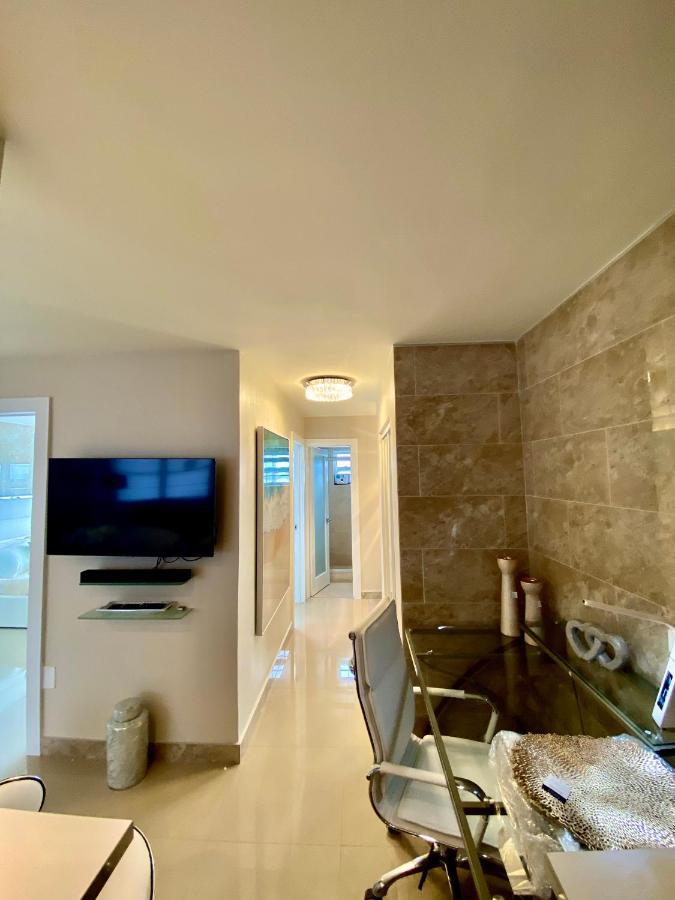 Premium Modern Waterfront Apartment With Miami Skyline View On The Bay 5 Mins Drive To Miami Beach With Free Parking Екстер'єр фото
